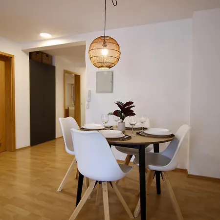 über Den Dächern Der Altstadt - Zentrum - Wlan - Holzapfel Villingen-Schwenningen
